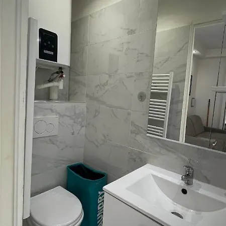 Studio Rue Pietonne Proche Plage Menton Exterior foto